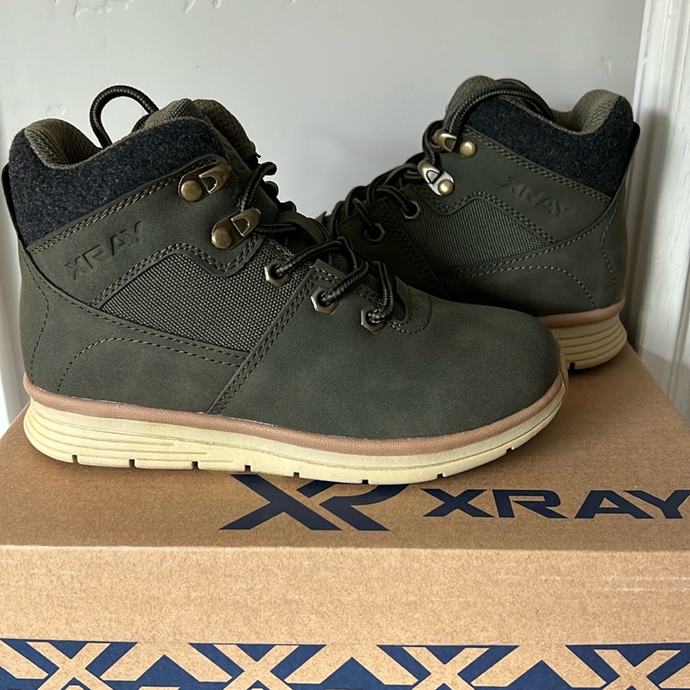 NWT Toddler Boots